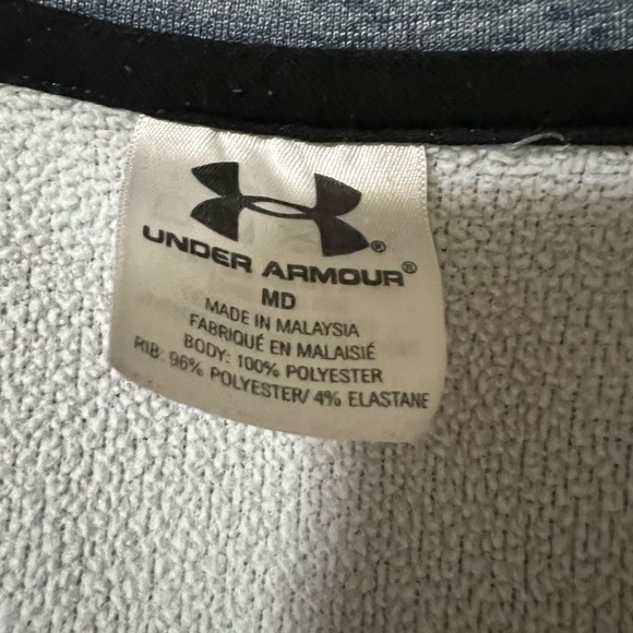 Under Armour Women’s size medium zip-up hooded jacket. - Picture 8 of 9